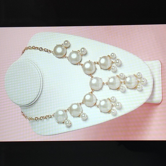 Lulus Jewelry - Lulu Pearls Gone Wild Pearl Necklace